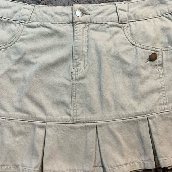 Vintage Y2K Mossissue by Mossimo pleated off white mini skirt sz 11 - Picture 2 of 4